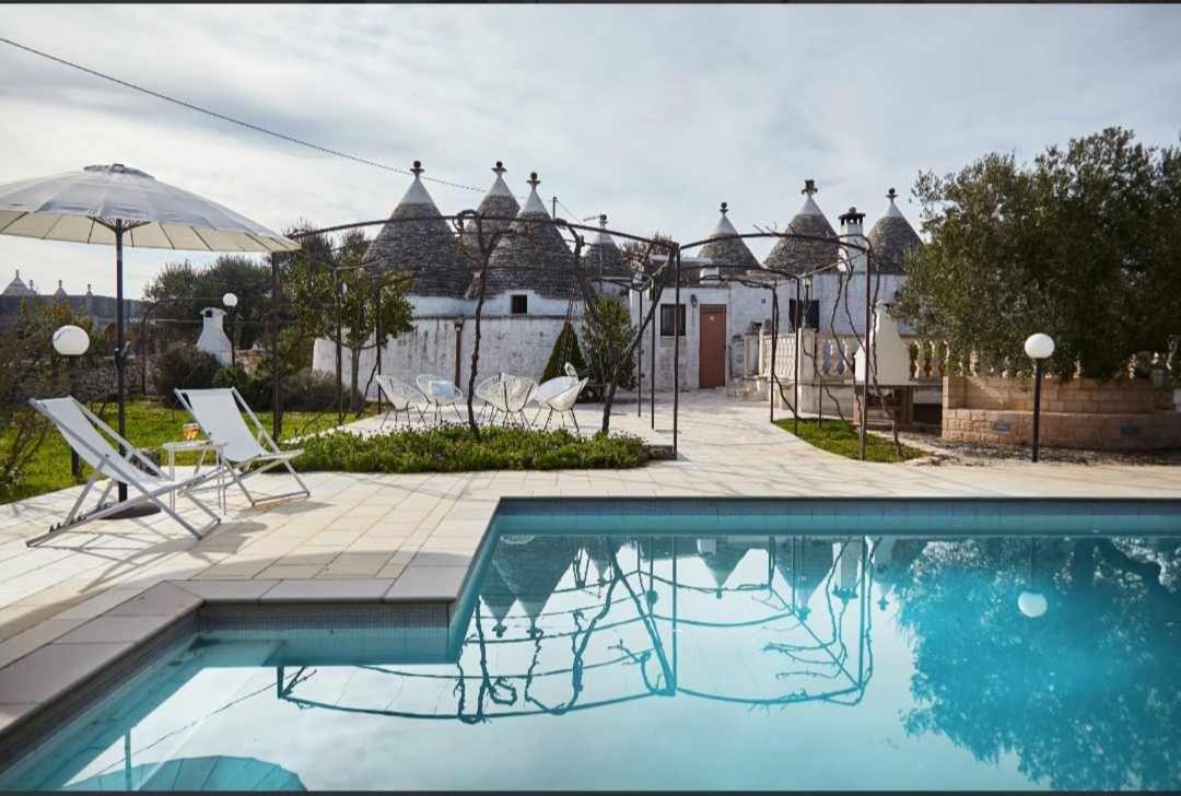 Trulli Azzalema With Exclusive Pool Βίλα Μπρίντιζι Εξωτερικό φωτογραφία