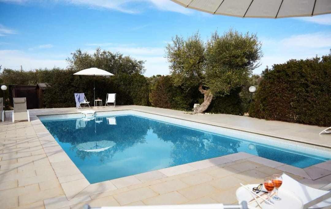 Trulli Azzalema With Exclusive Pool Βίλα Μπρίντιζι Εξωτερικό φωτογραφία