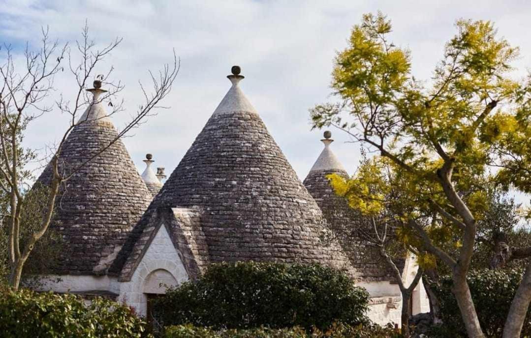 Trulli Azzalema With Exclusive Pool Βίλα Μπρίντιζι Εξωτερικό φωτογραφία