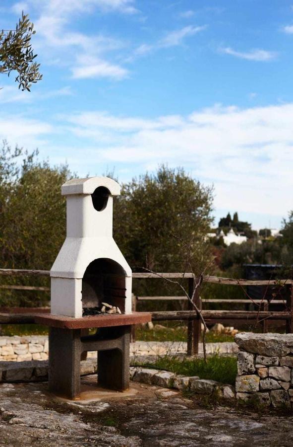 Trulli Azzalema With Exclusive Pool Βίλα Μπρίντιζι Εξωτερικό φωτογραφία
